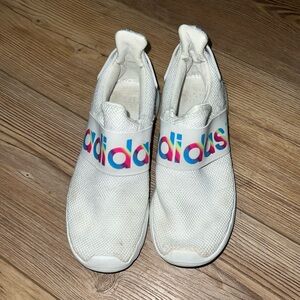 Girls size 2.5 adidas slip on sneakers